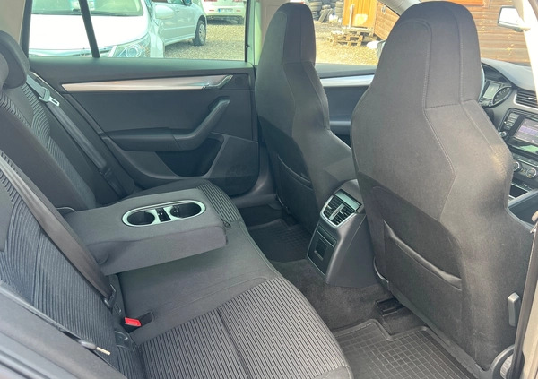 Skoda Octavia cena 46900 przebieg: 259000, rok produkcji 2015 z Krzeszowice małe 704